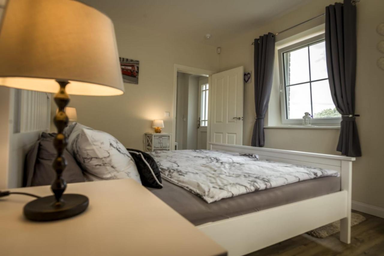 Ferienwohnung Heide View บิสพิงเงน ภายนอก รูปภาพ
